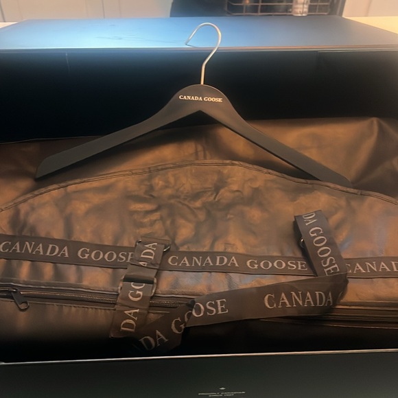 Canada Goose Box, Hangar & Garment Bag -authentic - Picture 5 of 10
